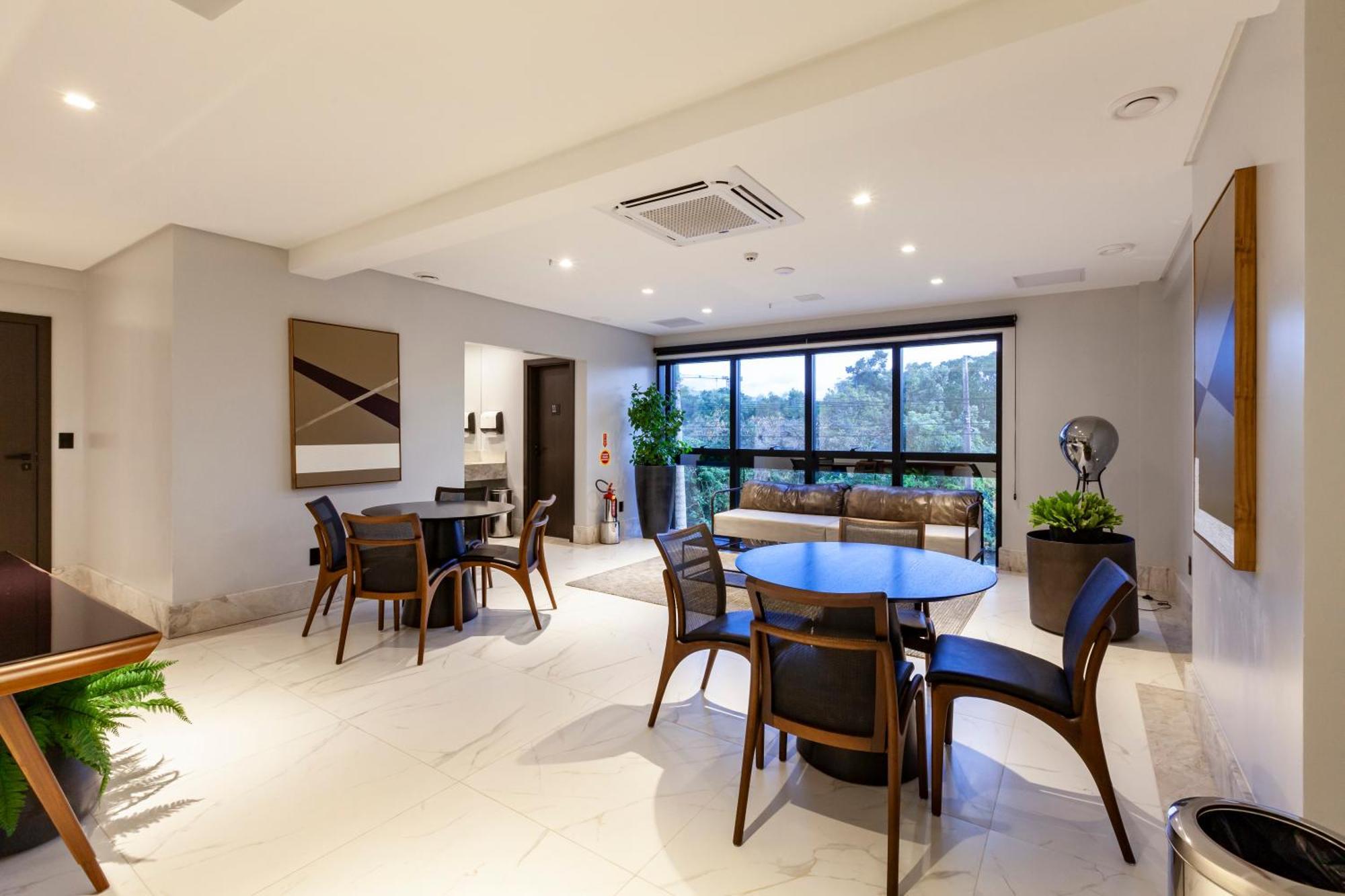 Tri Premium Hotel 4*